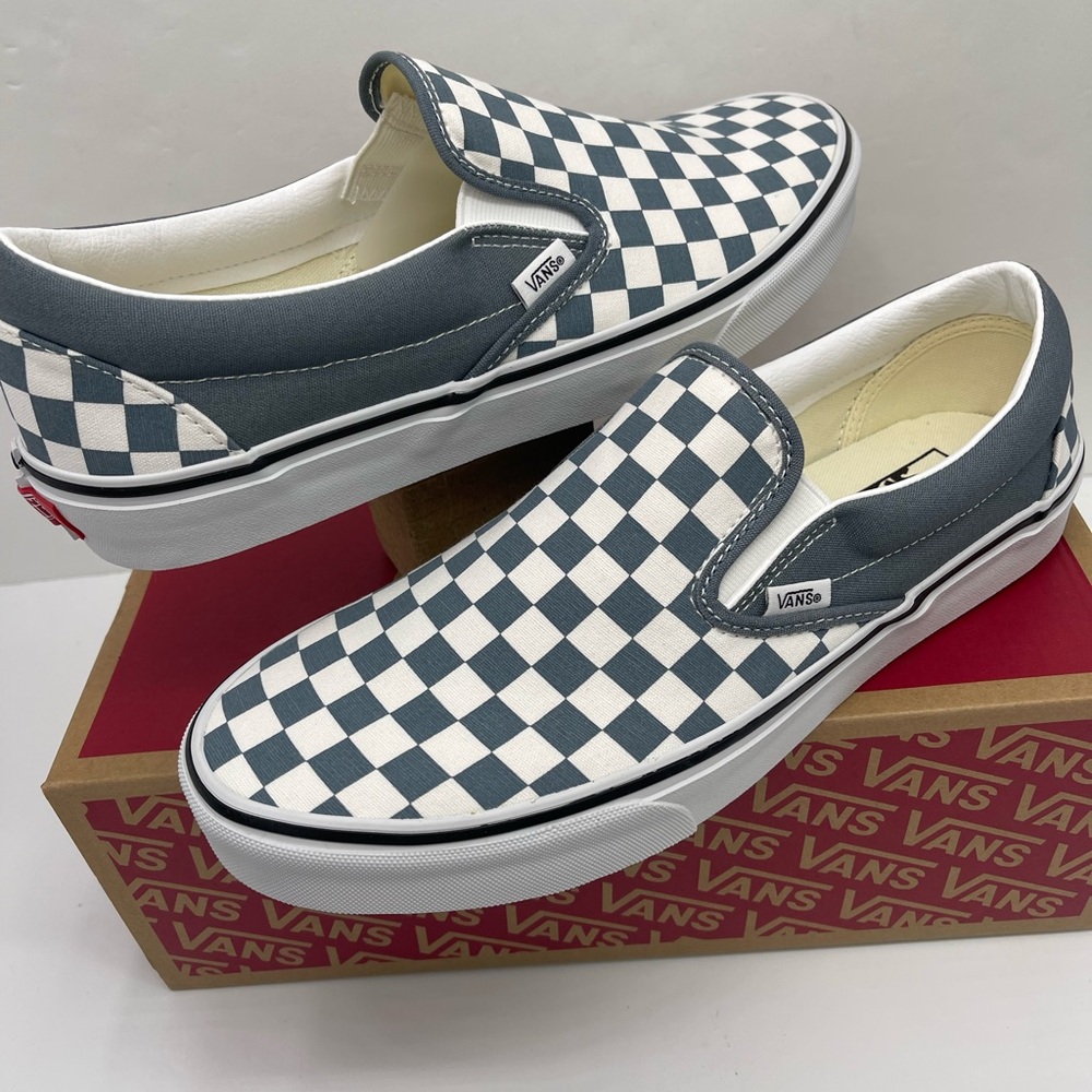 Vans WMNS Sneakers Classic Slip-On
Color Theory Checkerboard
Stormy Weather - Picture 12 of 16